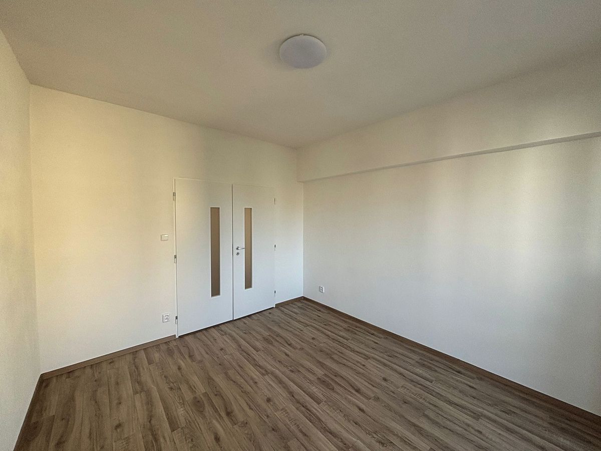 Pronájem bytu 2+1 59 m² – fotografie 2