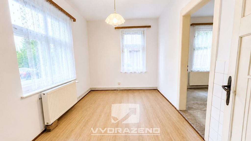 Prodej rodinného domu 125 m², pozemek 630 m² – fotografie 2