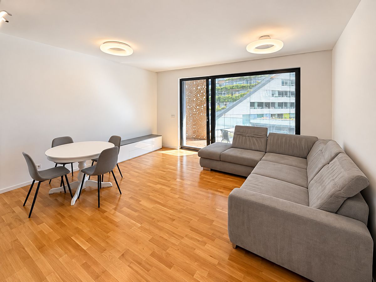 Pronájem bytu 2+kk 60 m² – fotografie 4