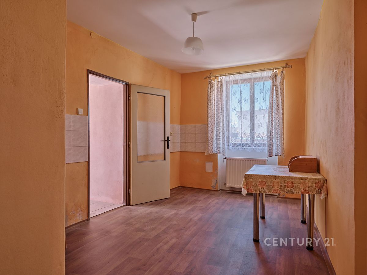 Prodej rodinného domu 86 m², pozemek 297 m² – fotografie 2
