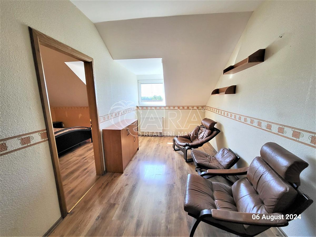 Pronájem bytu 2+1 50 m² – fotografie 4