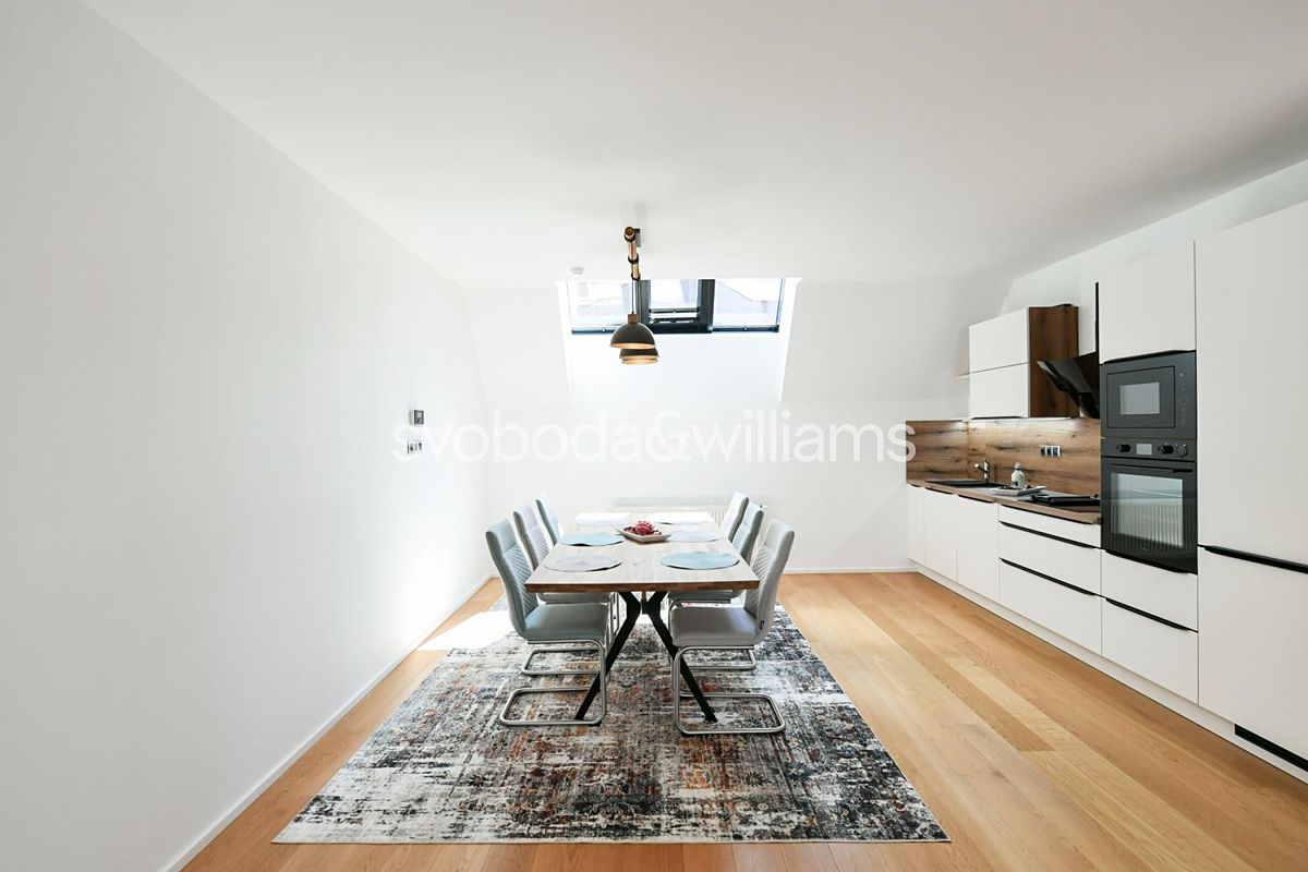 Pronájem bytu 3+kk 94 m² – fotografie 2