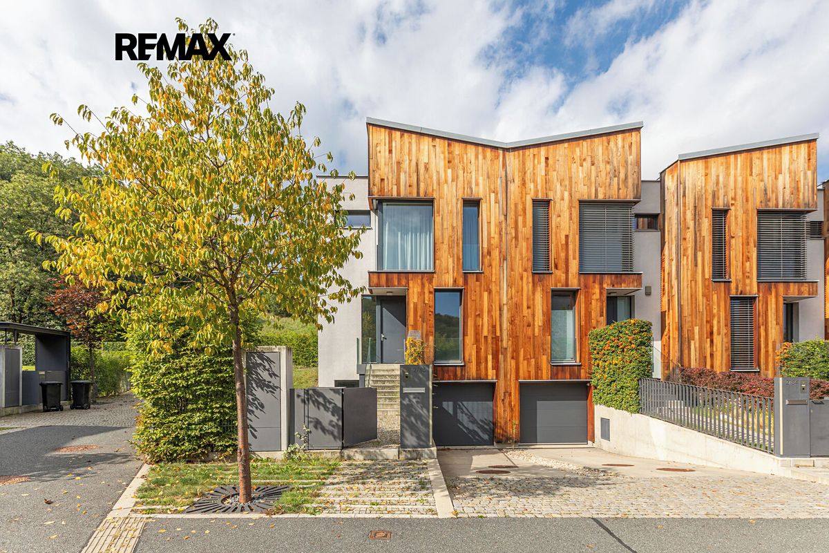 Pronájem rodinného domu 179 m², pozemek 435 m²