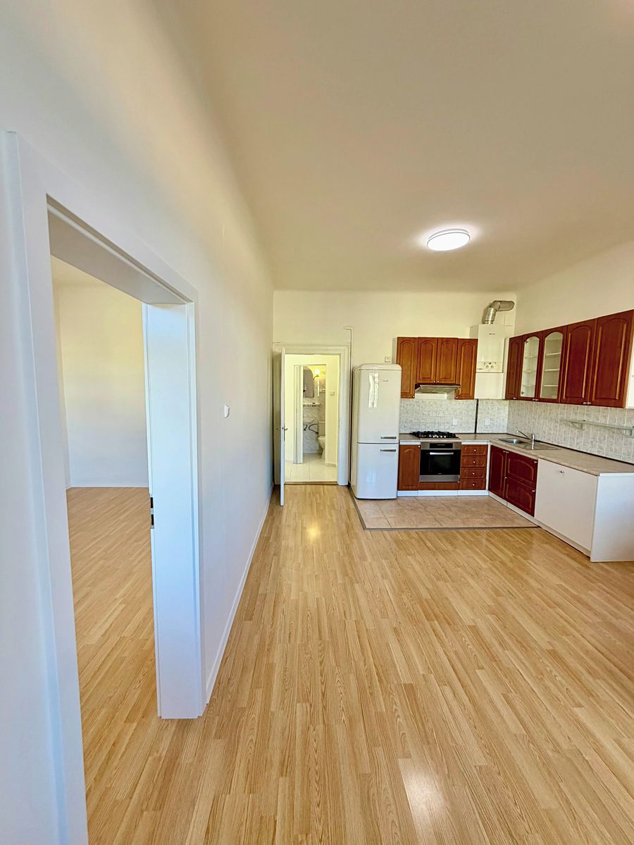 Pronájem bytu 2+kk 47 m² – fotografie 4