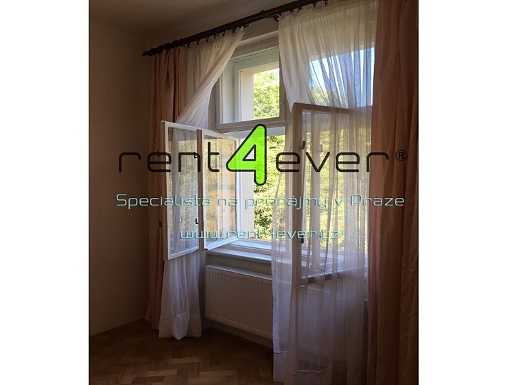 Pronájem bytu 3+kk, 84 m² (13 z 24)