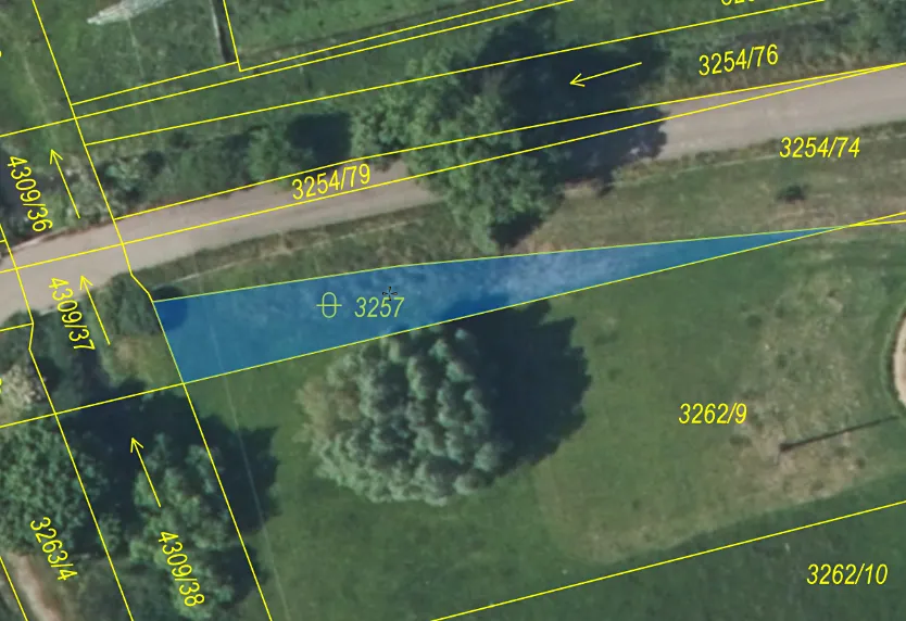 Dražba pole 1122 m²