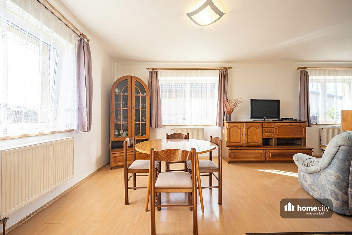 Prodej rodinného domu 152 m², pozemek 1264 m² – fotografie 5