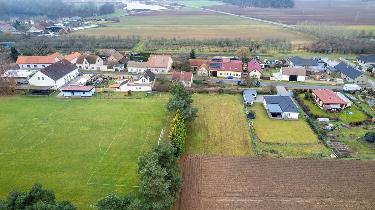 Prodej stavebního pozemku 1240 m² – fotografie 2