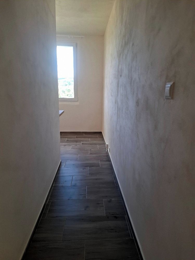Pronájem bytu 2+1 61 m² – fotografie 3