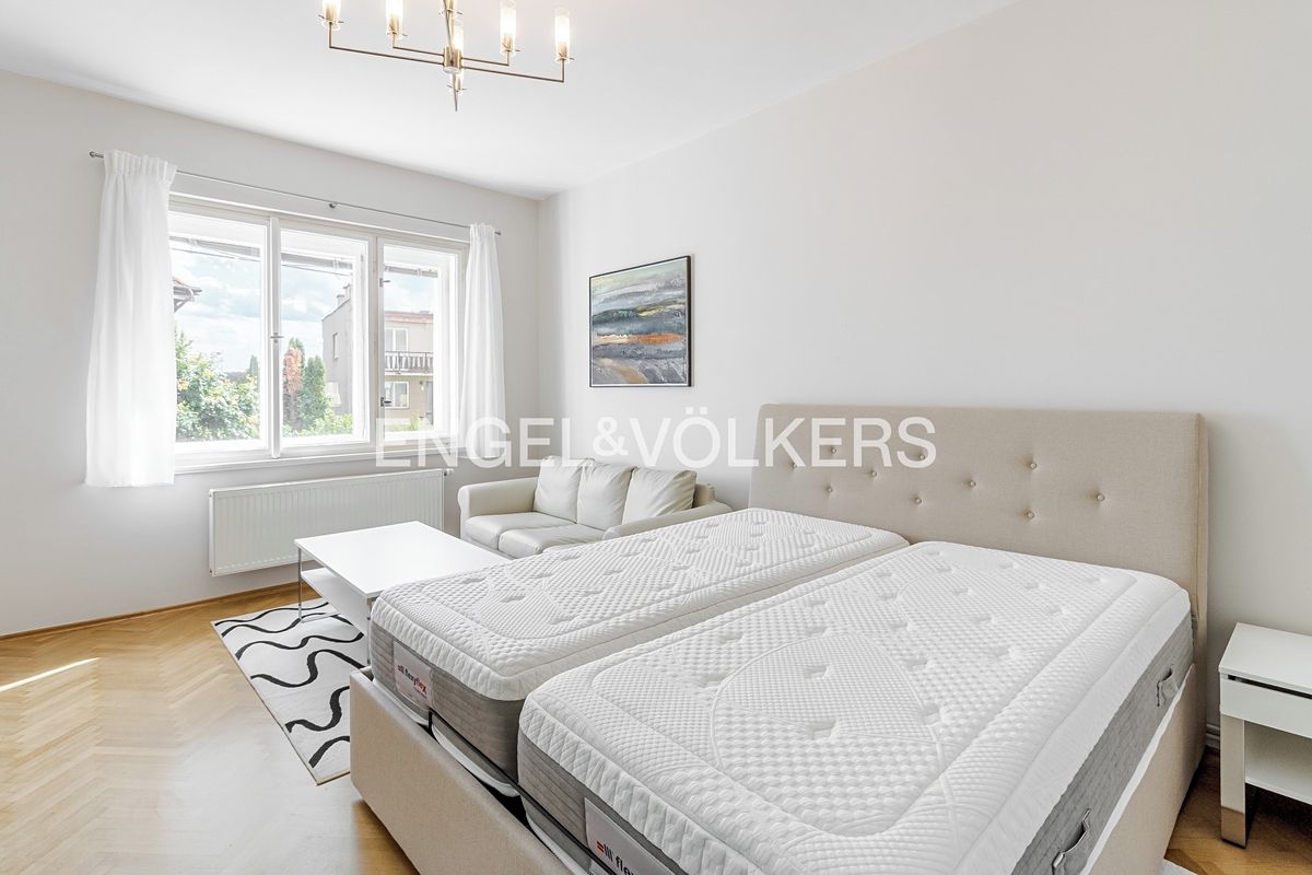 Pronájem bytu 1+1 48 m²