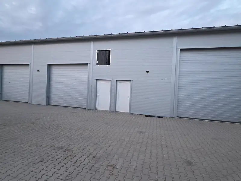 Pronájem skladového prostoru 81 m², Záryby – náhled fotky 1
