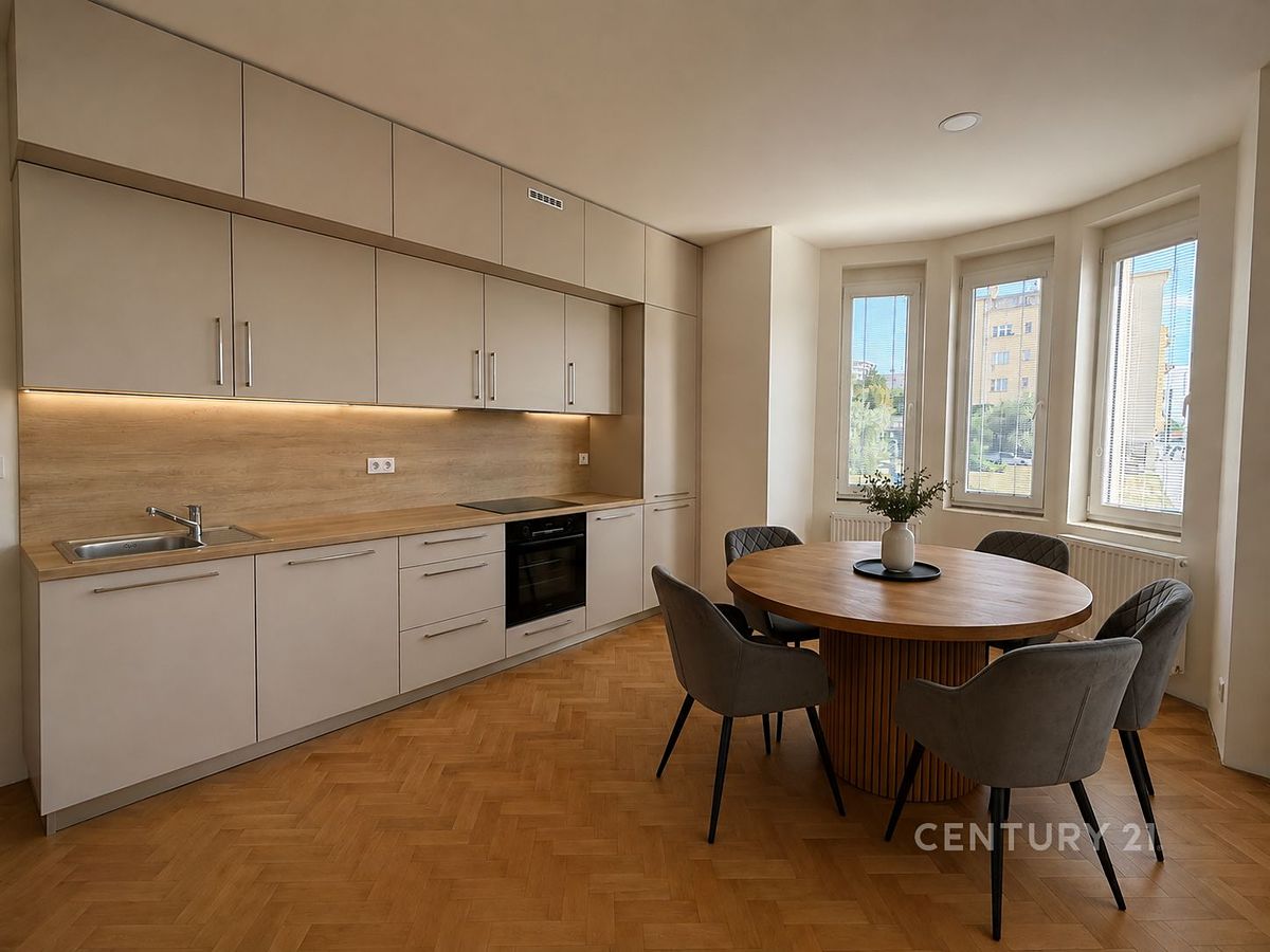 Pronájem bytu 2+kk 61 m²