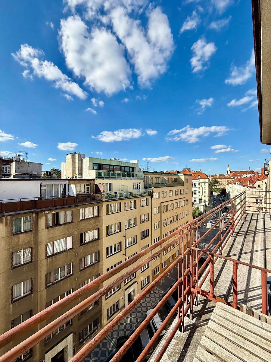 Pronájem bytu 1+kk 36 m² – fotografie 2