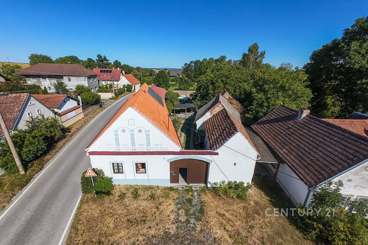 Prodej rodinného domu 270 m², pozemek 2834 m² – fotografie 2