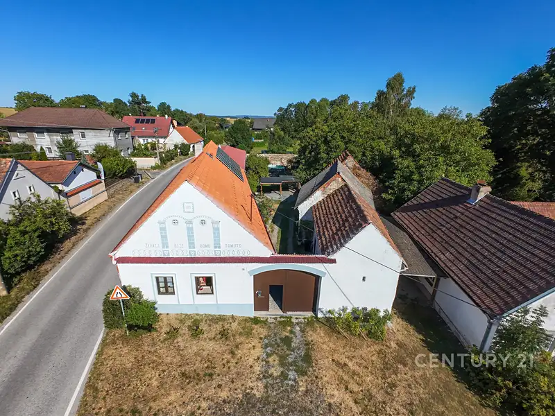 Prodej rodinného domu 270 m², pozemek 2834 m², Soběslav – náhled fotky 2