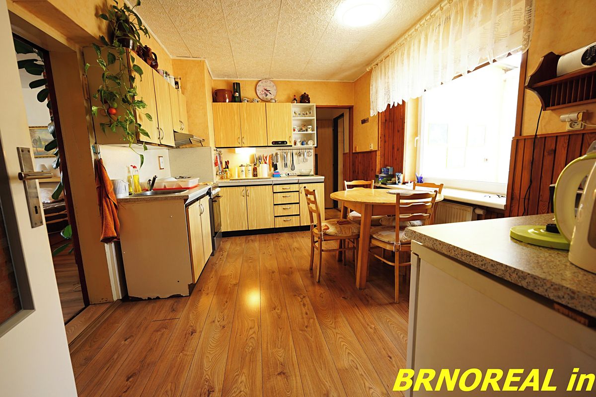 Prodej rodinného domu 163 m², pozemek 522 m² – fotografie 2
