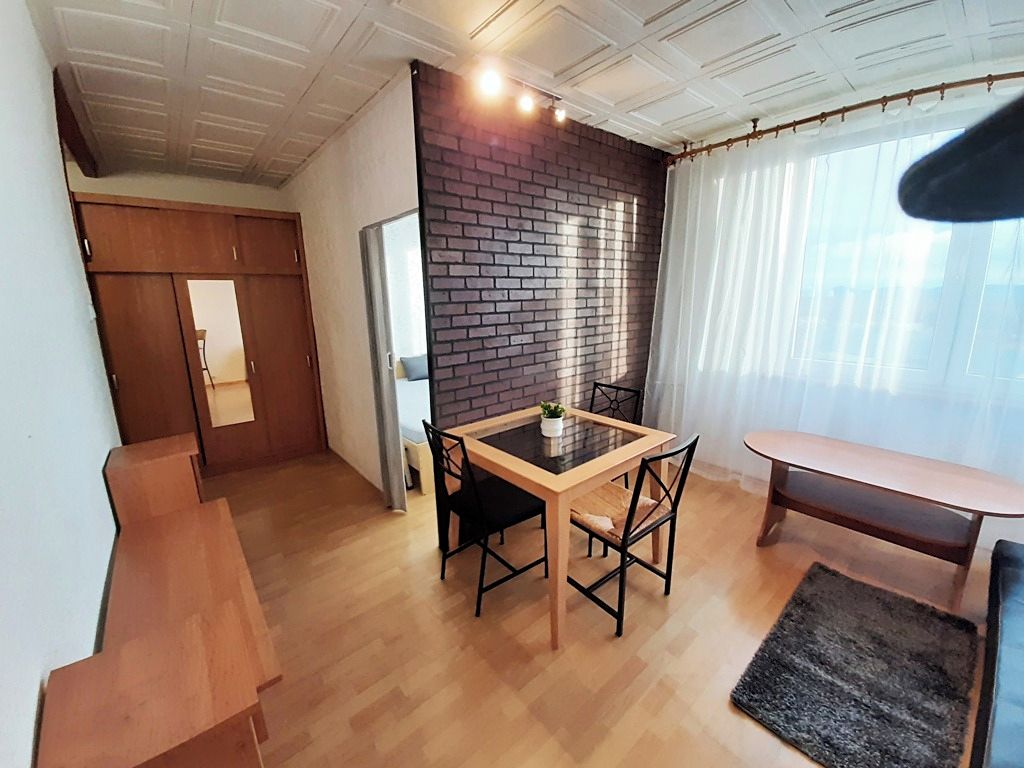 Pronájem bytu 2+kk 34 m² – fotografie 2