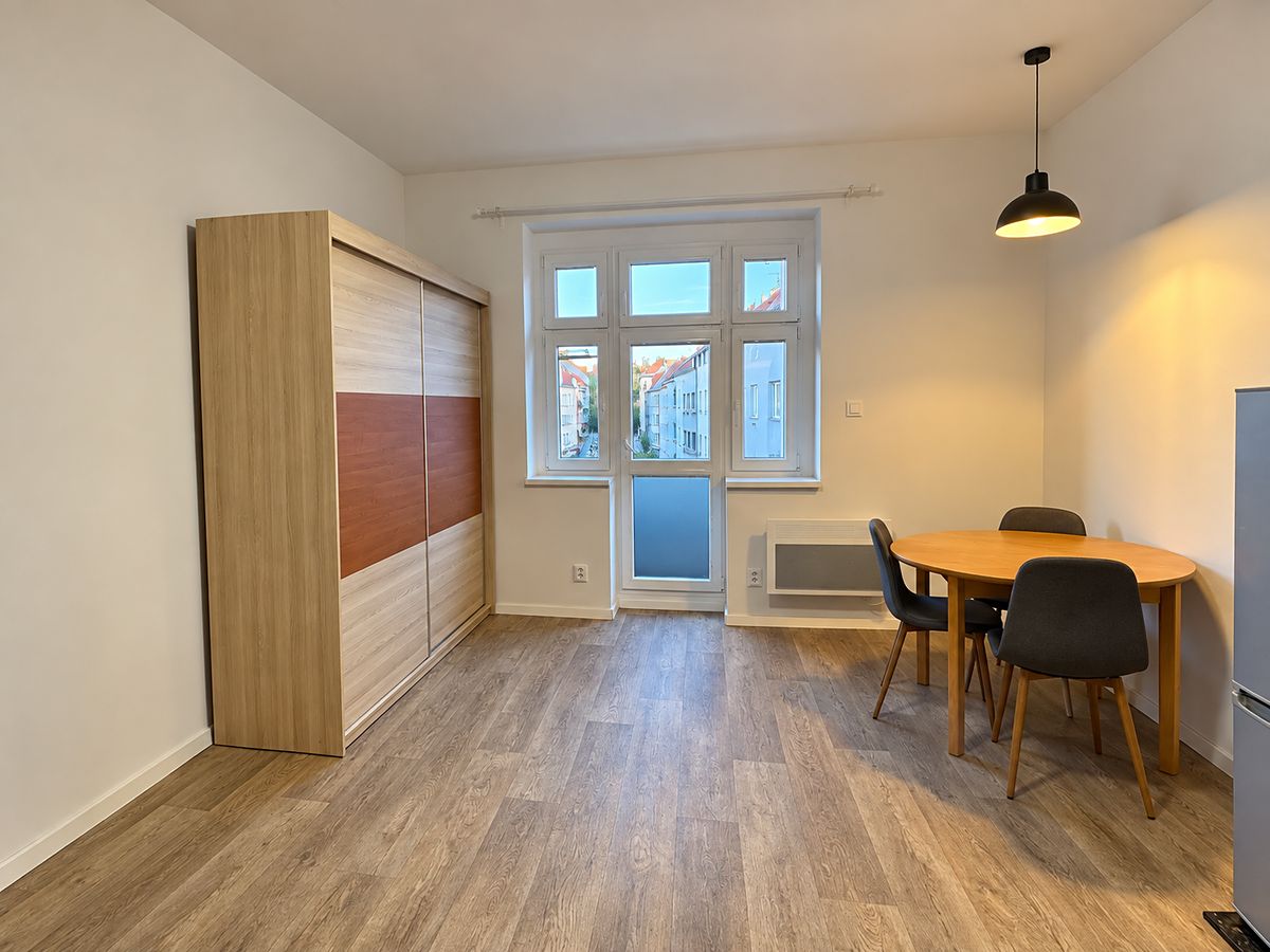 Pronájem bytu 1+kk 35 m² – fotografie 3