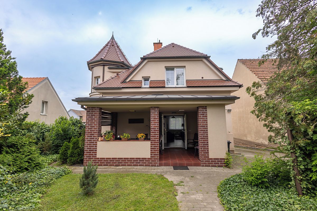 Prodej rodinného domu 125 m², pozemek 766 m² – fotografie 4