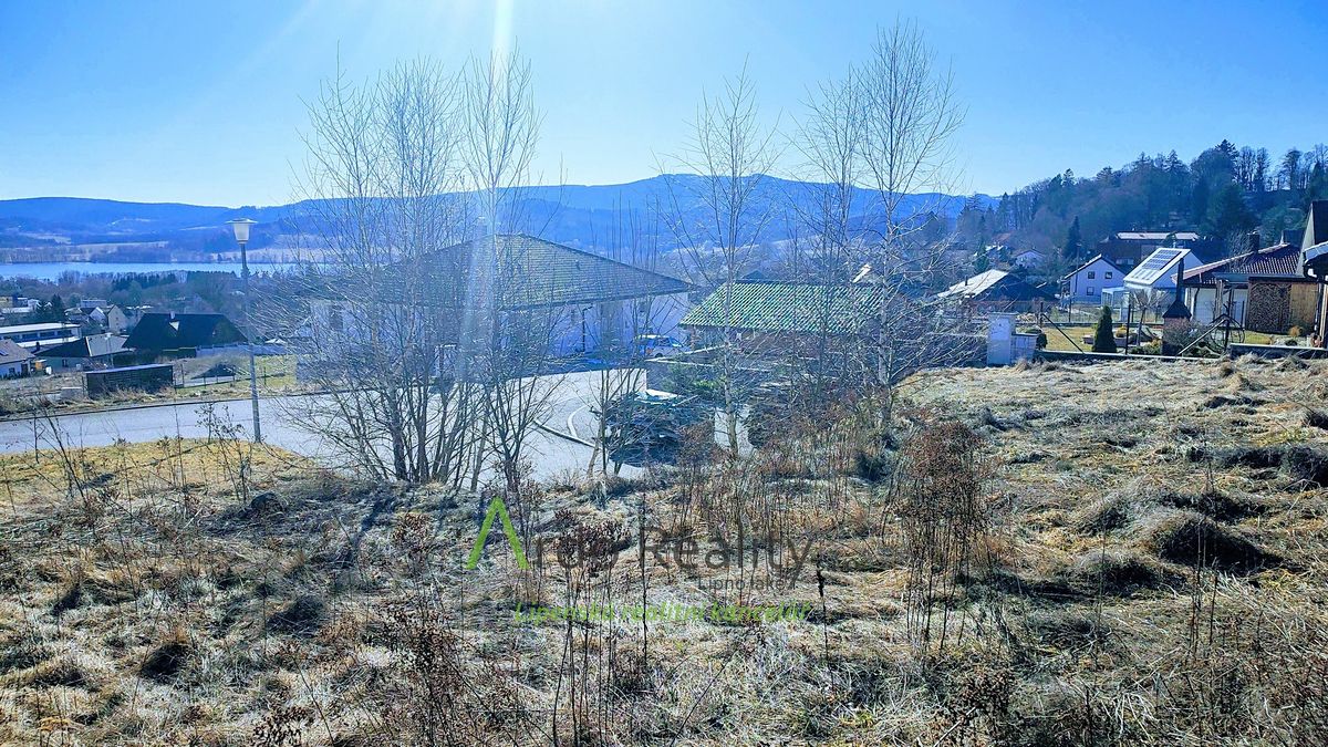 Prodej stavebního pozemku 690 m² – fotografie 2