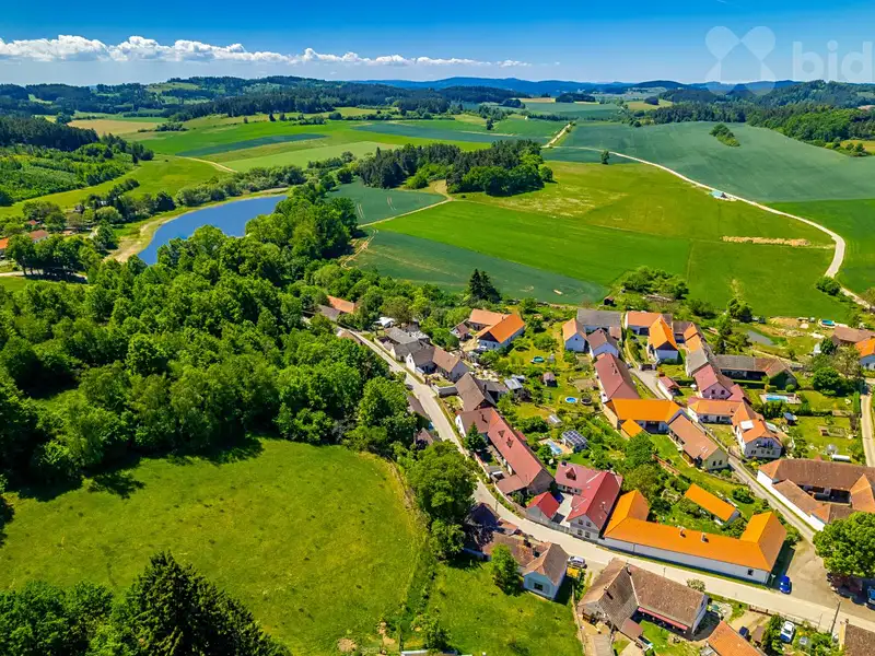 Prodej chalupy 388 m², pozemek 549 m², Paračov – náhled fotky 1
