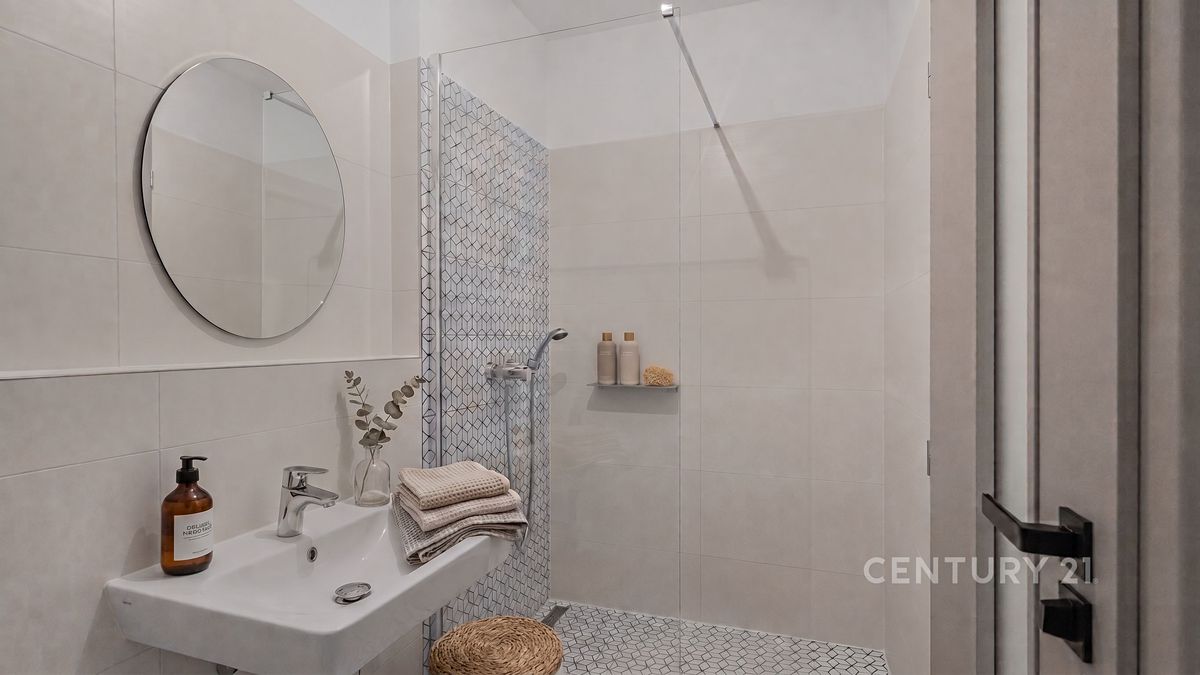 Pronájem bytu 1+kk 29 m² – fotografie 4