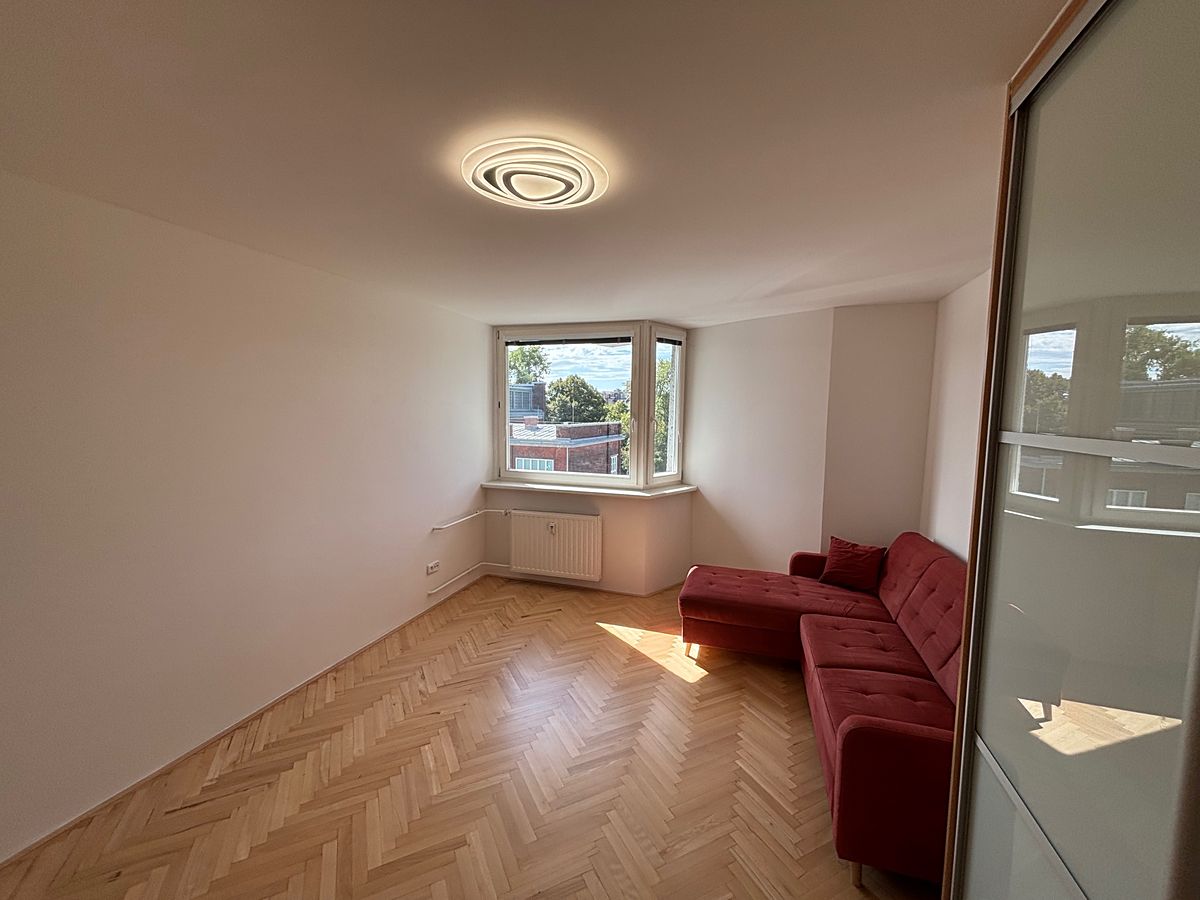 Pronájem bytu 2+1 50 m² – fotografie 3