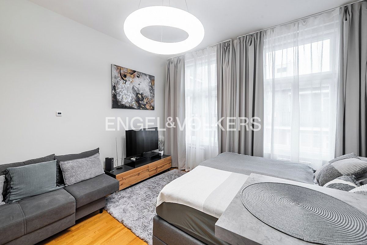 Pronájem bytu 1+kk 30 m² – fotografie 2