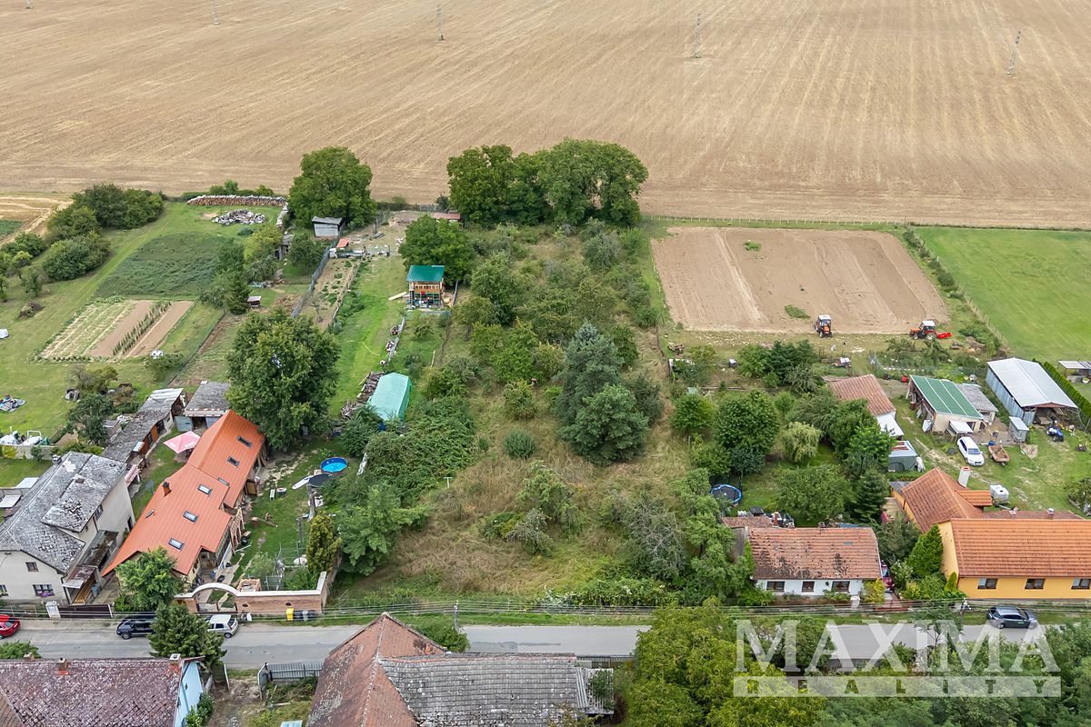 Prodej stavebního pozemku 3823 m² – fotografie 2
