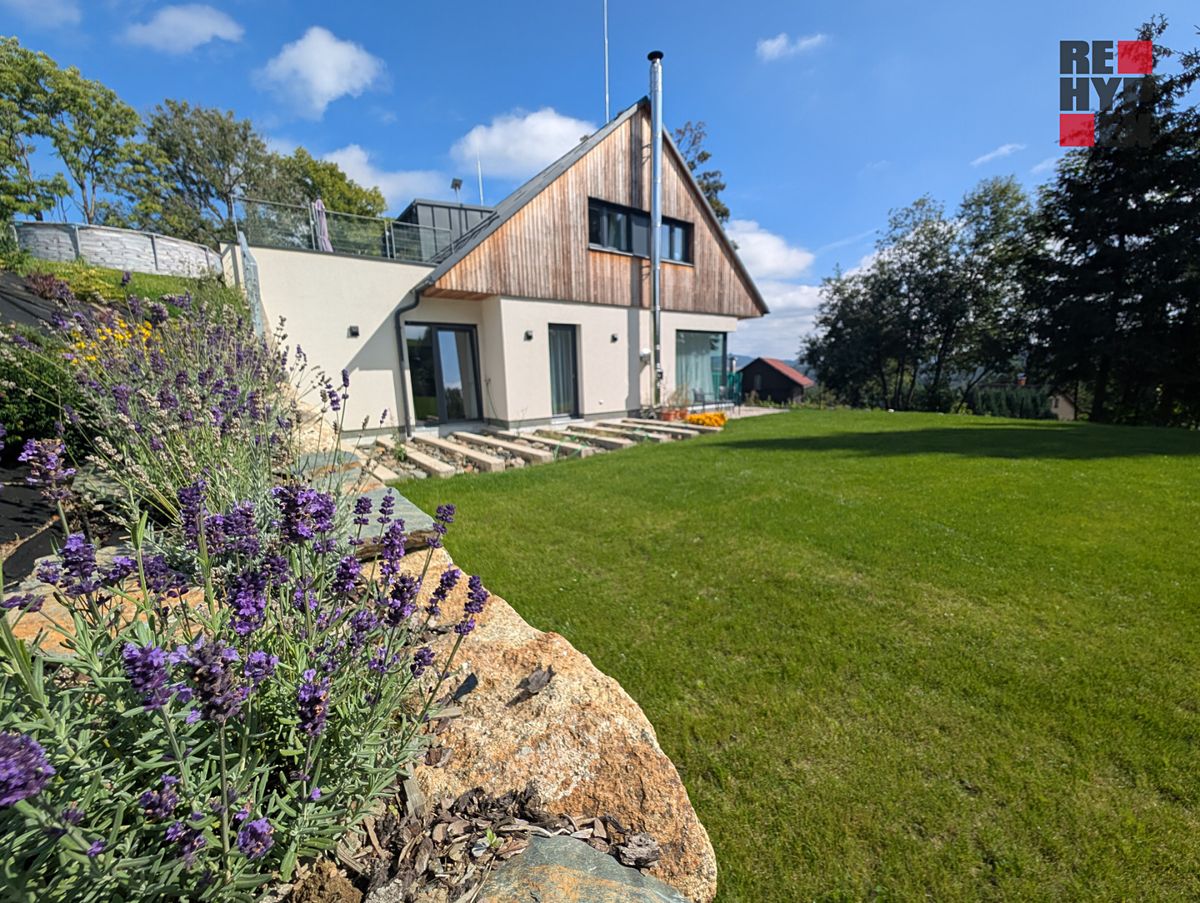 Prodej rodinného domu 167 m², pozemek 4328 m², Jeřmanice – fotka 1 z 3