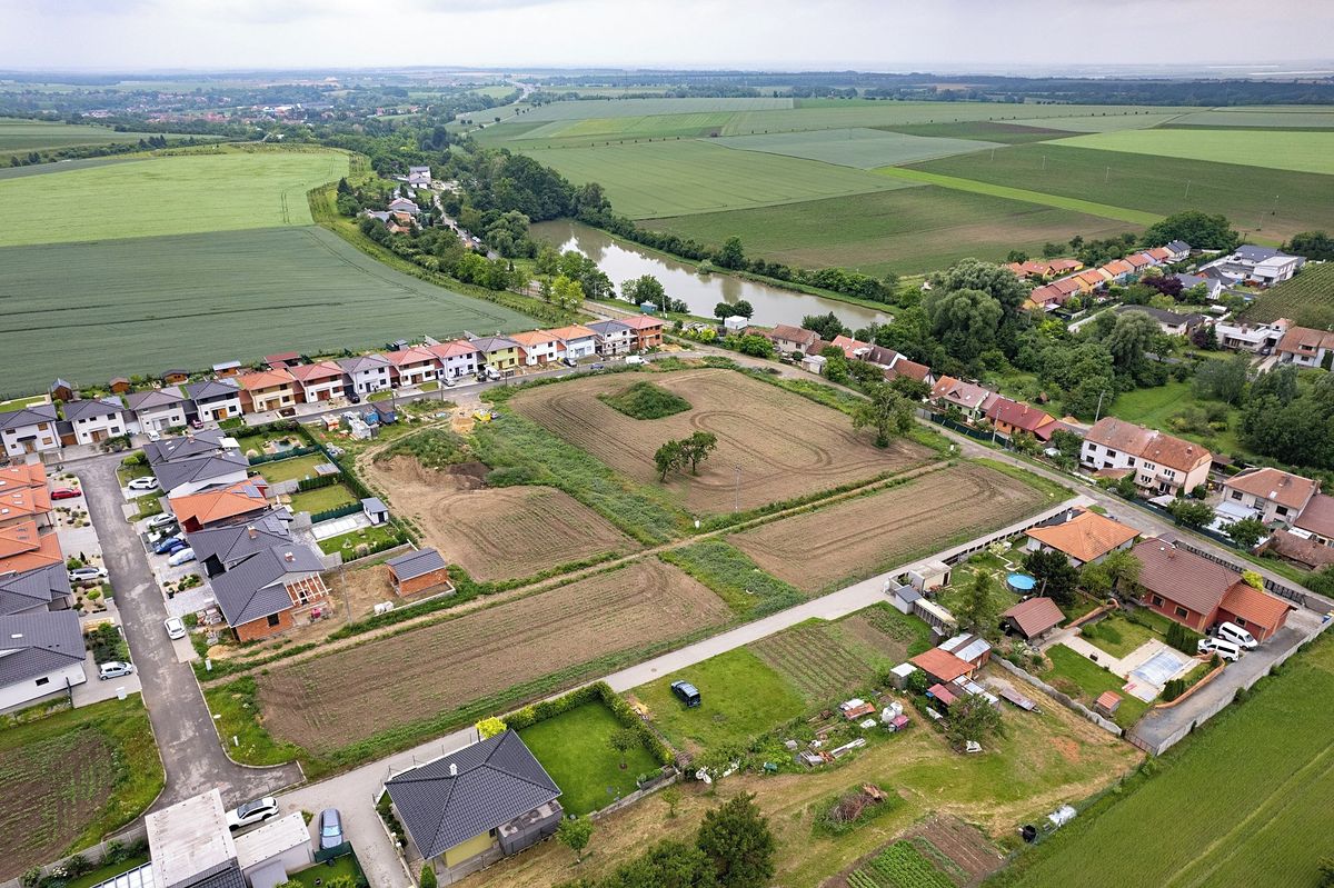 Prodej stavebního pozemku 624 m², Syrovice – fotka 1 z 3