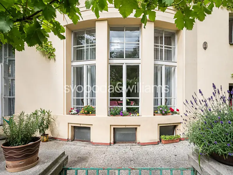 Prodej rodinného domu 187 m², pozemek 30 m², Praha – náhled fotky 1