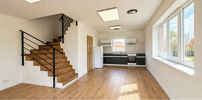 Prodej rodinného domu 86 m², pozemek 308 m², Škvorec – náhled fotky 2