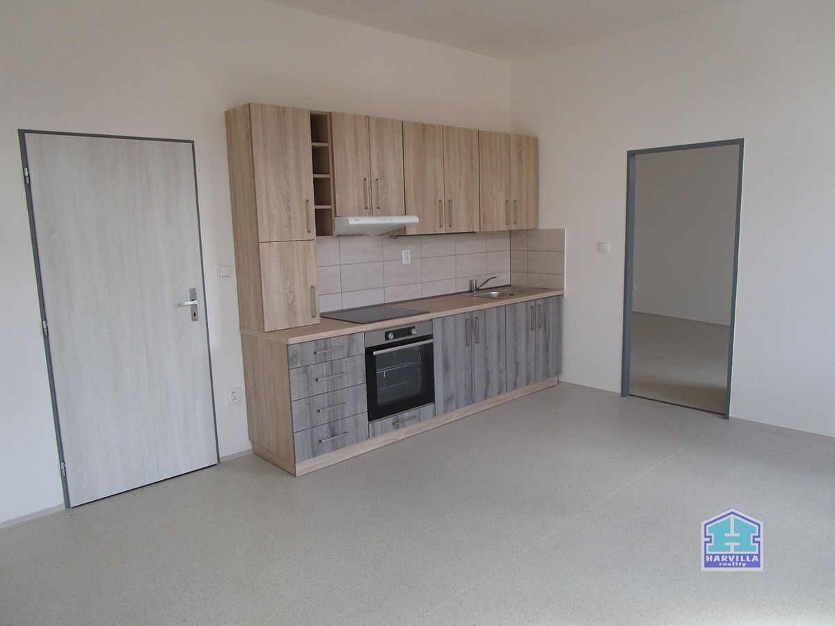 Pronájem bytu 2+kk 46 m² – fotografie 3