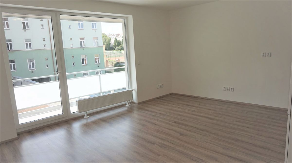 Pronájem bytu 1+kk 49 m² – fotografie 3