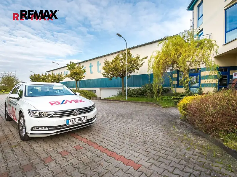 Prodej skladového prostoru 2325 m², Strančice – náhled fotky 2