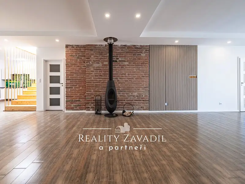 Prodej rodinného domu 190 m², pozemek 152 m², Praha – náhled fotky 1