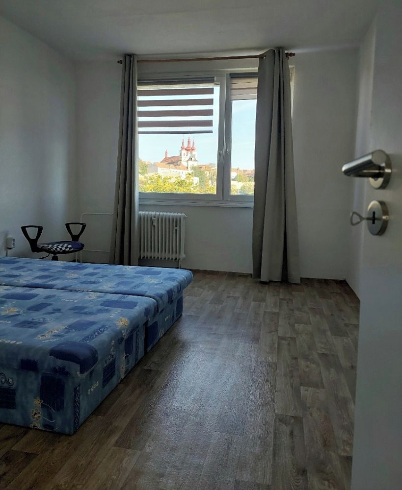 Pronájem bytu 2+1 60 m² – fotografie 2
