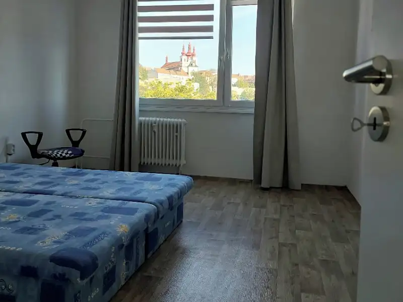 Pronájem bytu 2+1 60 m², Žatec – náhled fotky 1