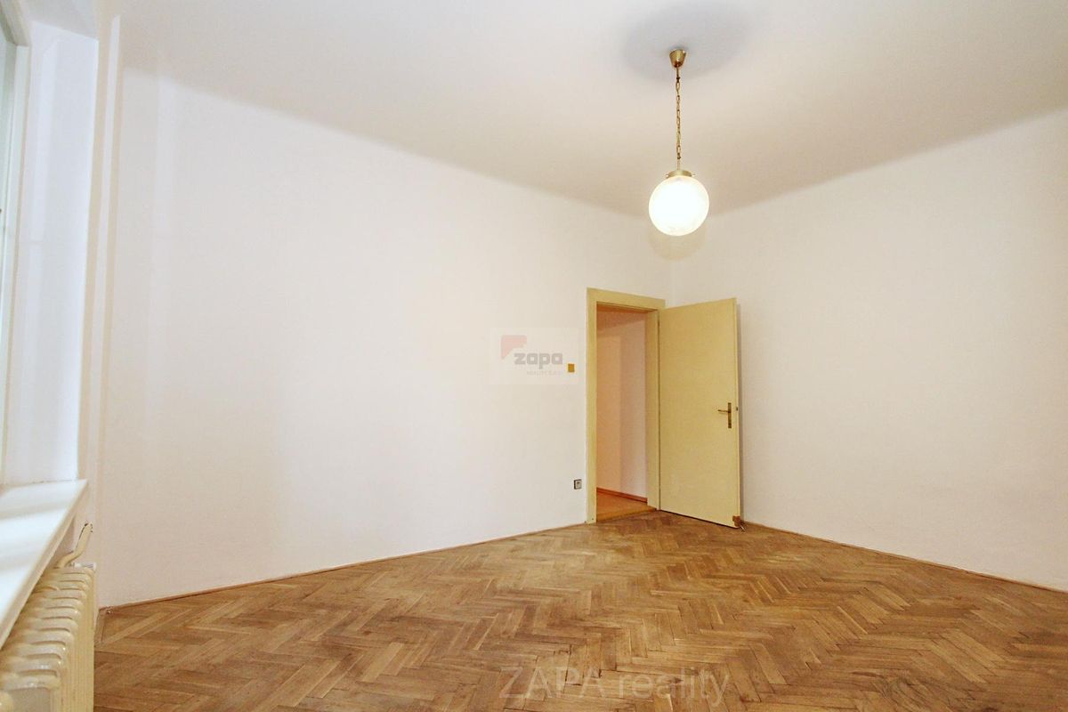 Pronájem bytu 1+1 37 m² – fotografie 3