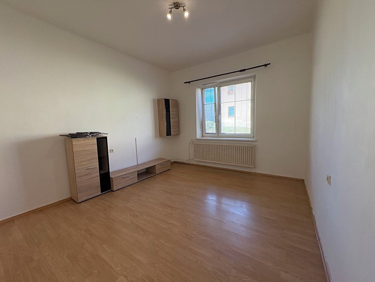 Pronájem bytu 2+1, 52 m² (6 z 14)