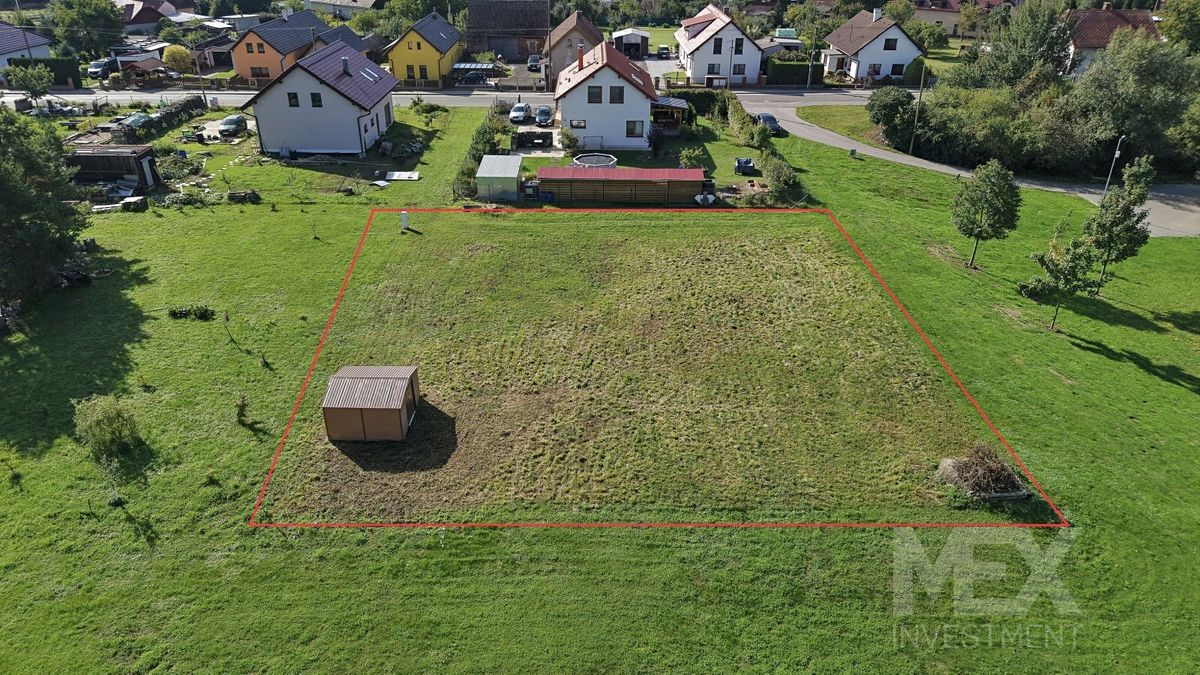 Prodej stavebního pozemku 999 m²