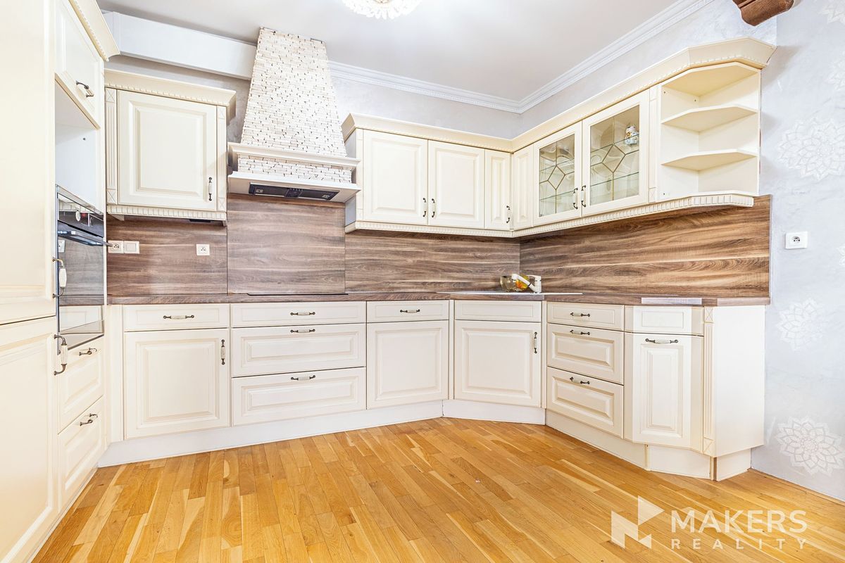 Pronájem bytu 3+kk 100 m² – fotografie 4
