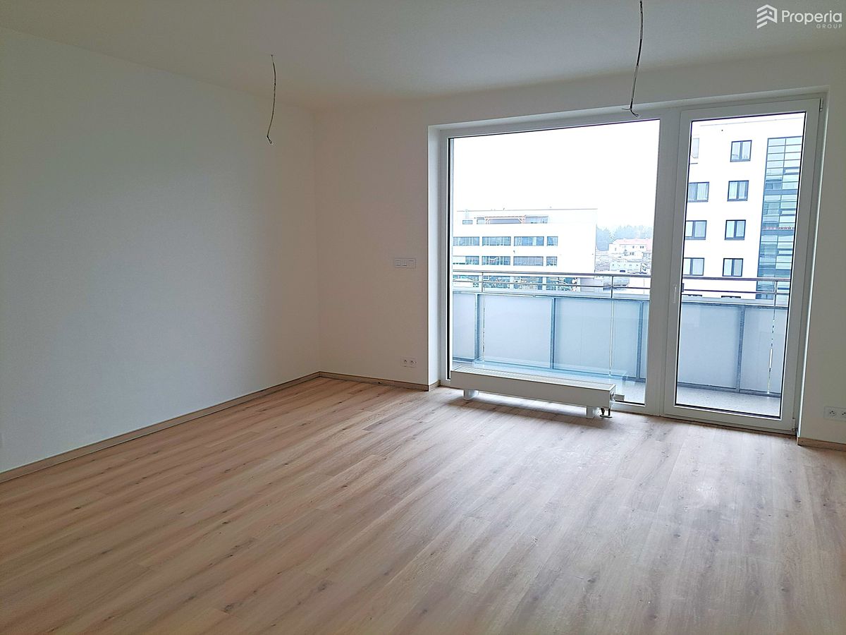 Pronájem bytu 1+kk 33 m² – fotografie 4