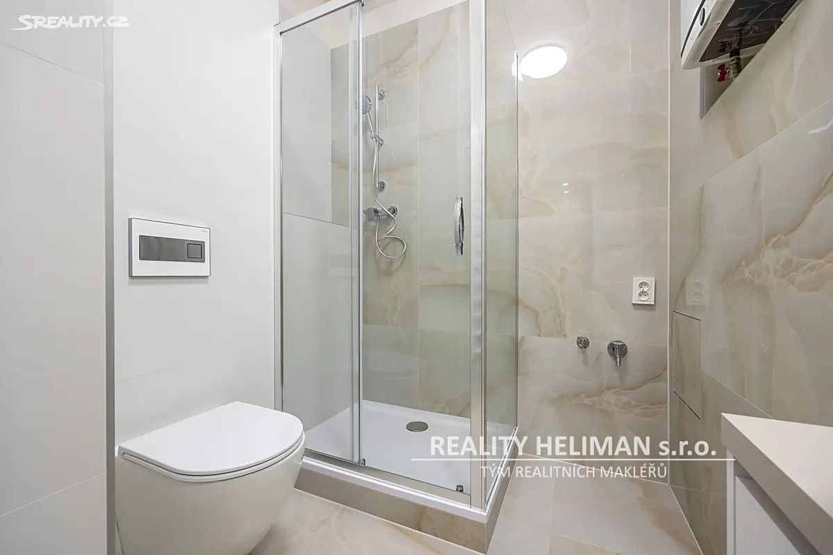 Pronájem bytu 1+kk 34 m² – fotografie 4