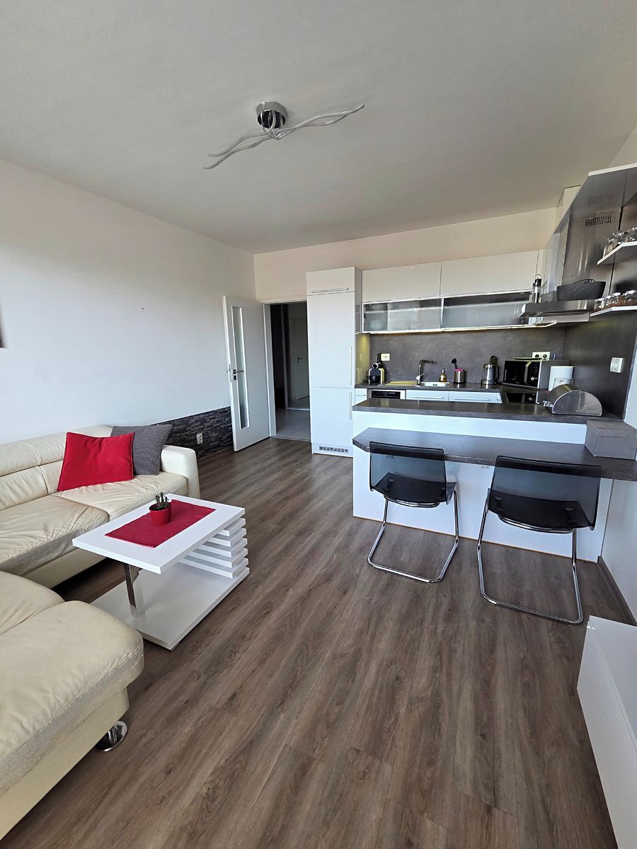 Pronájem bytu 2+kk 53 m² – fotografie 5