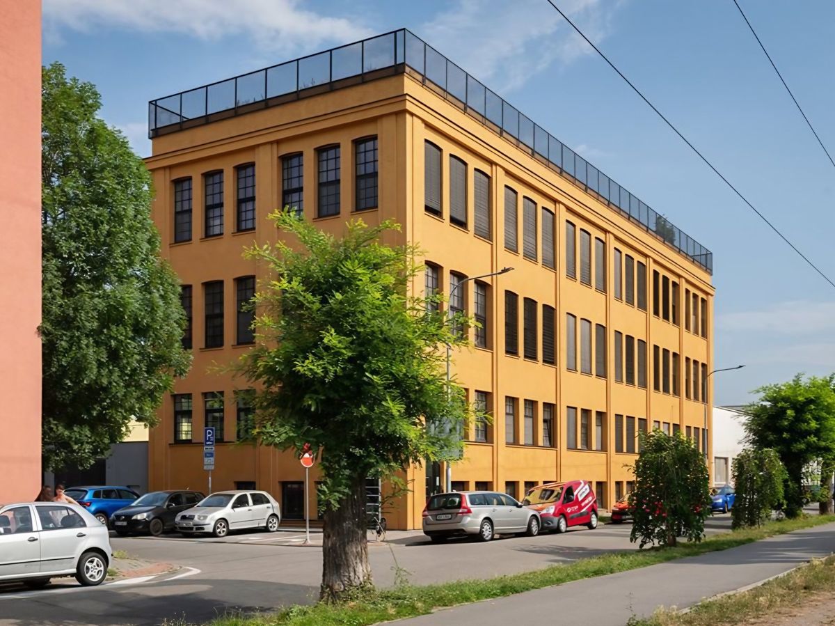 Pronájem kanceláře 265 m²