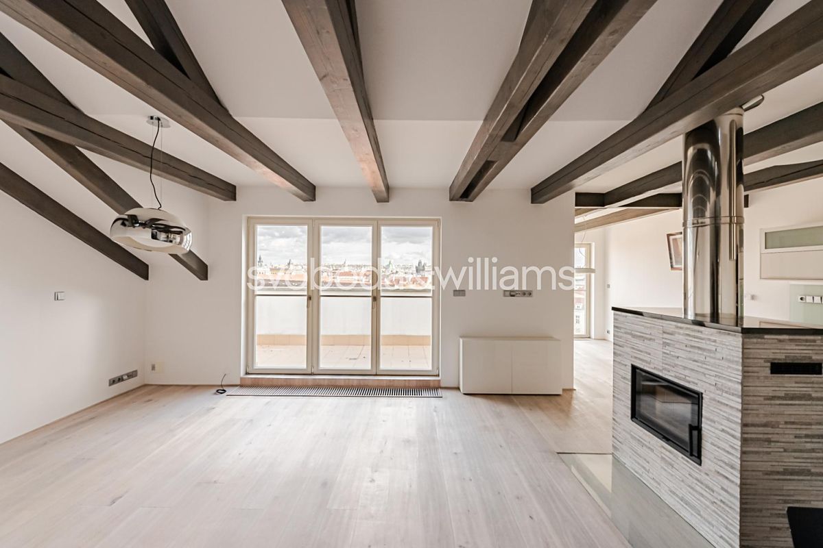 Pronájem bytu 4+kk 118 m² – fotografie 3