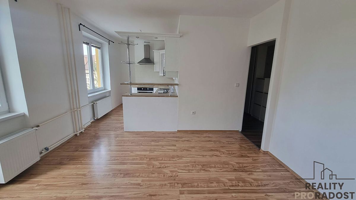 Pronájem bytu 2+kk 58 m² – fotografie 2
