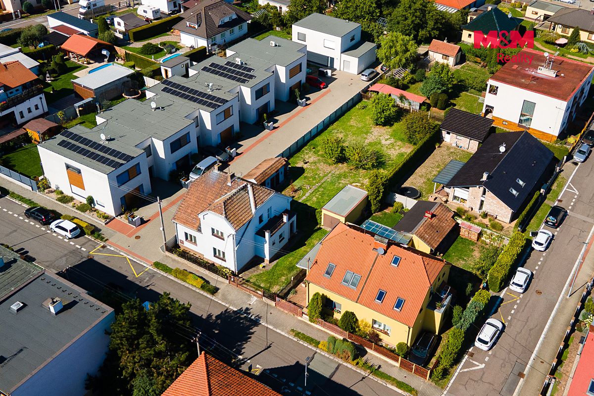 Prodej rodinného domu 145 m², pozemek 823 m² – fotografie 3